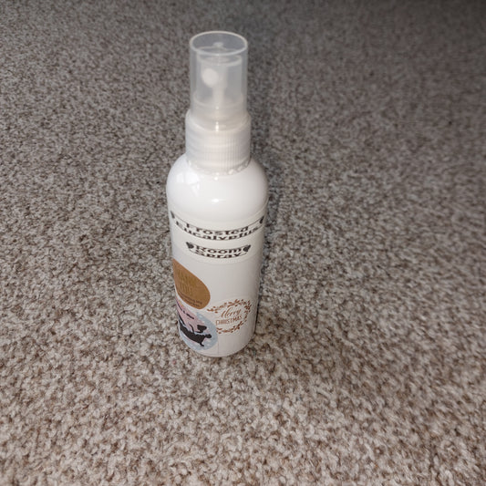 Mini Room Sprays in Christmas scents