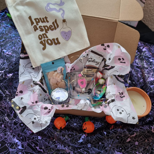 Halloween cosy box🎃